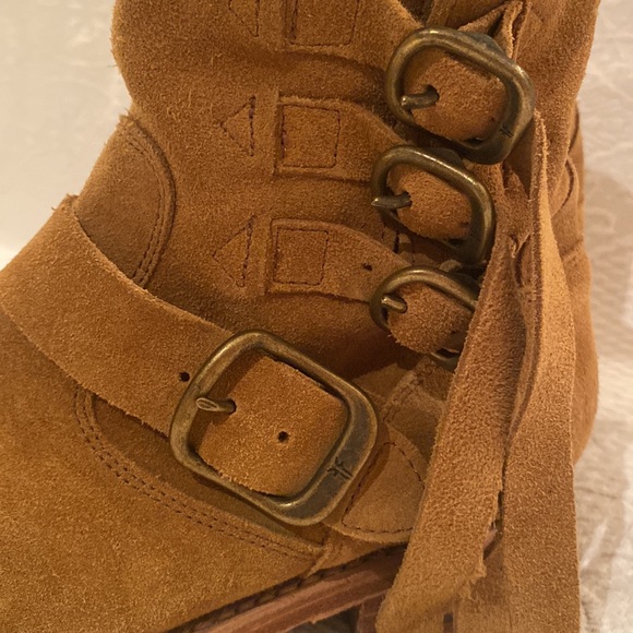 FRYE | Veronica Buckle Strap Suede Short Ankle Biker Moto Boots in ‘Brandy’ - Picture 8 of 17